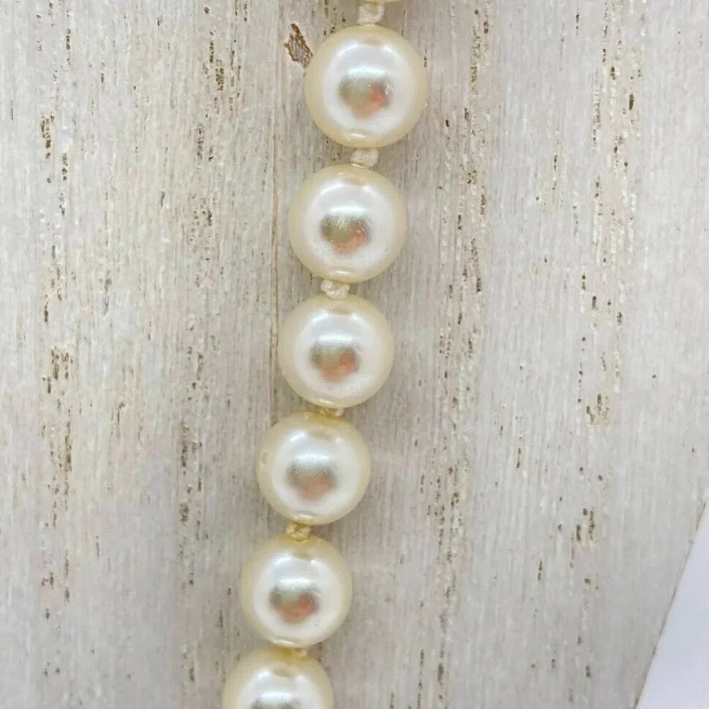 Bead 17